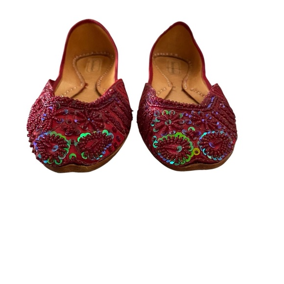 Red Green sequin beaded hand made Khussa flats genie shoes Fall Holiday Festive - Picture 2 of 8